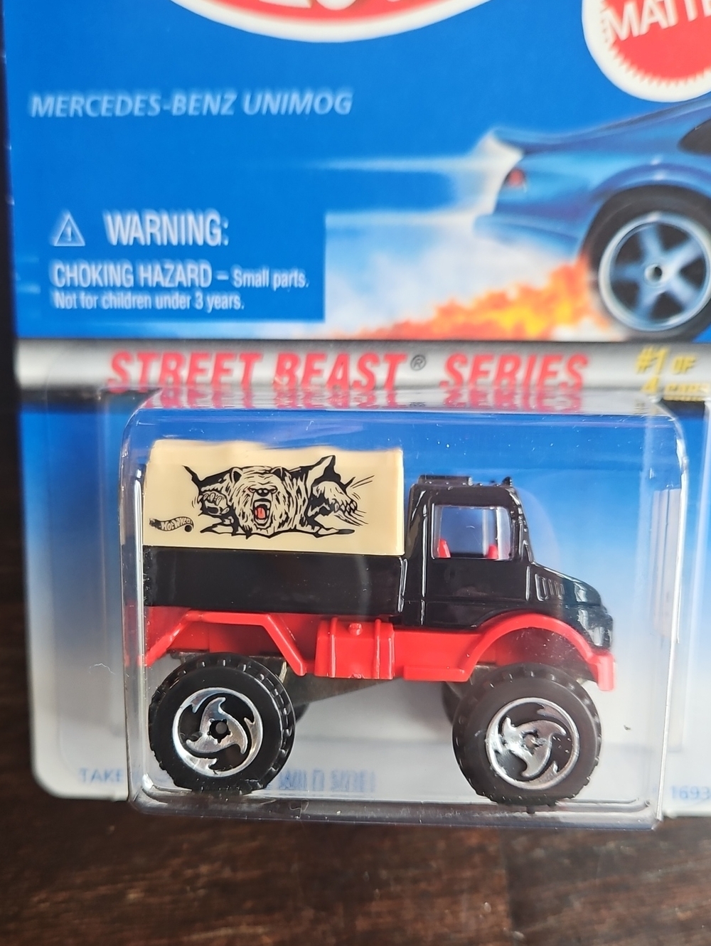 Mercedes-Benz Unimog 1997 Hot Wheels Vehicle